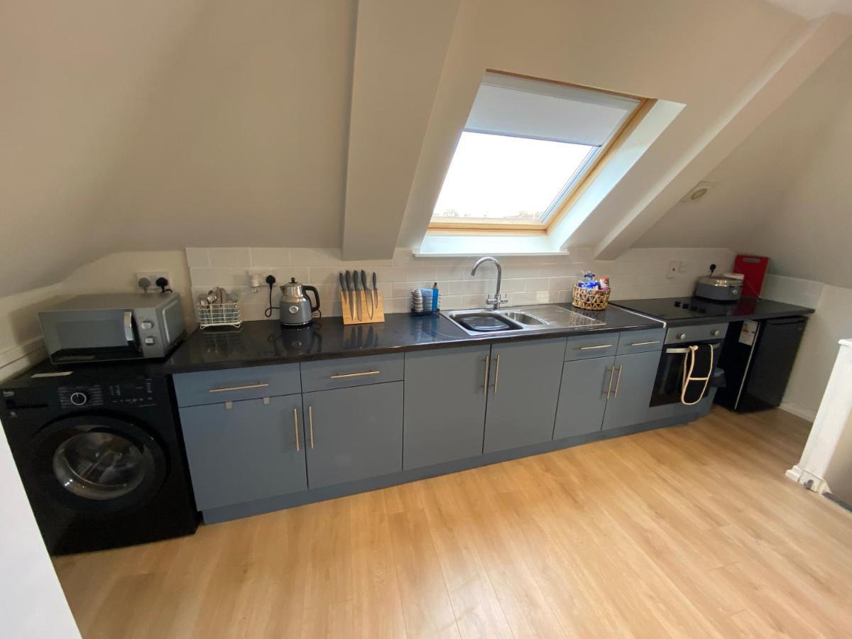 Lovely Spacious Loft Close To Train Station Apartamento *